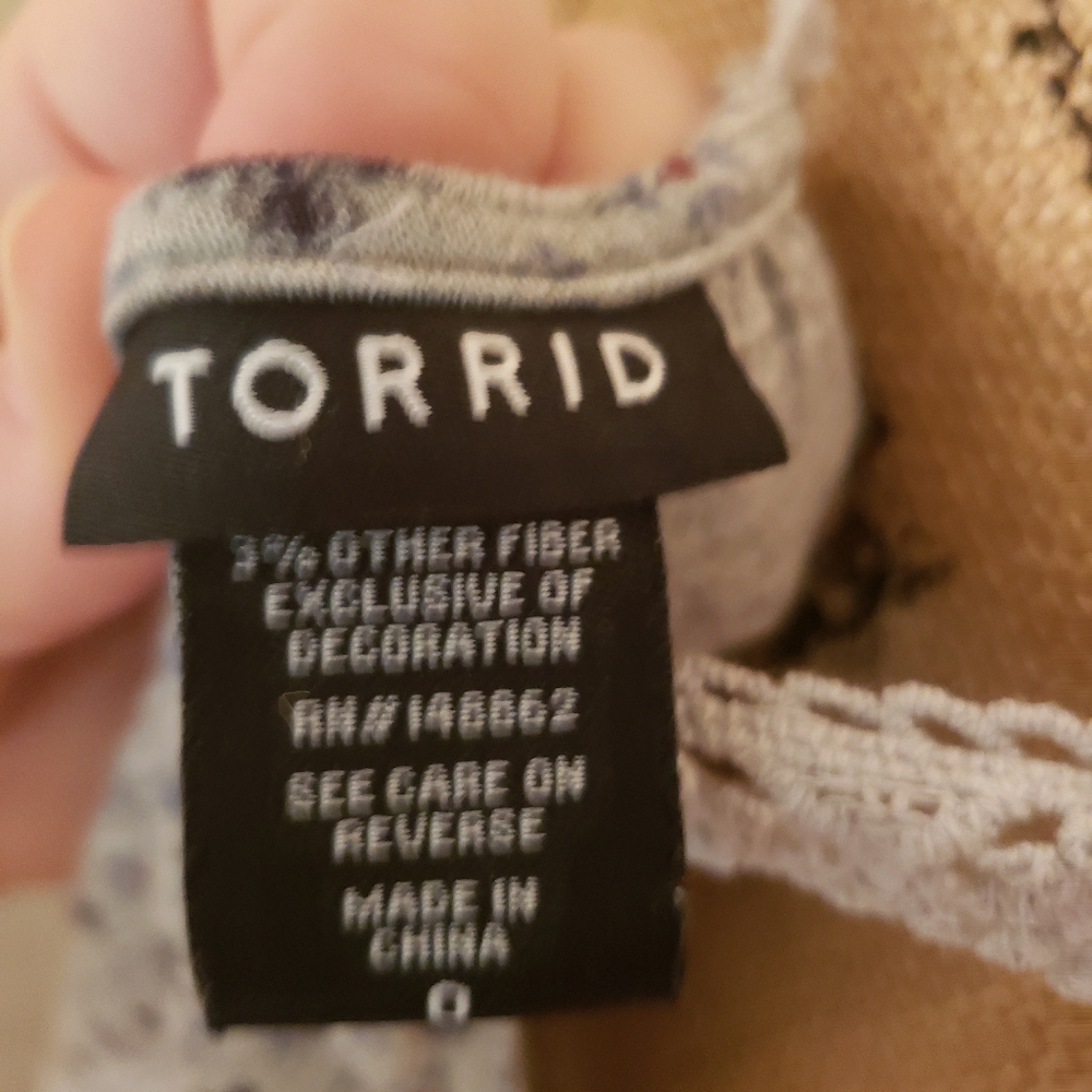 TORRID TOP - Picture 6 of 7